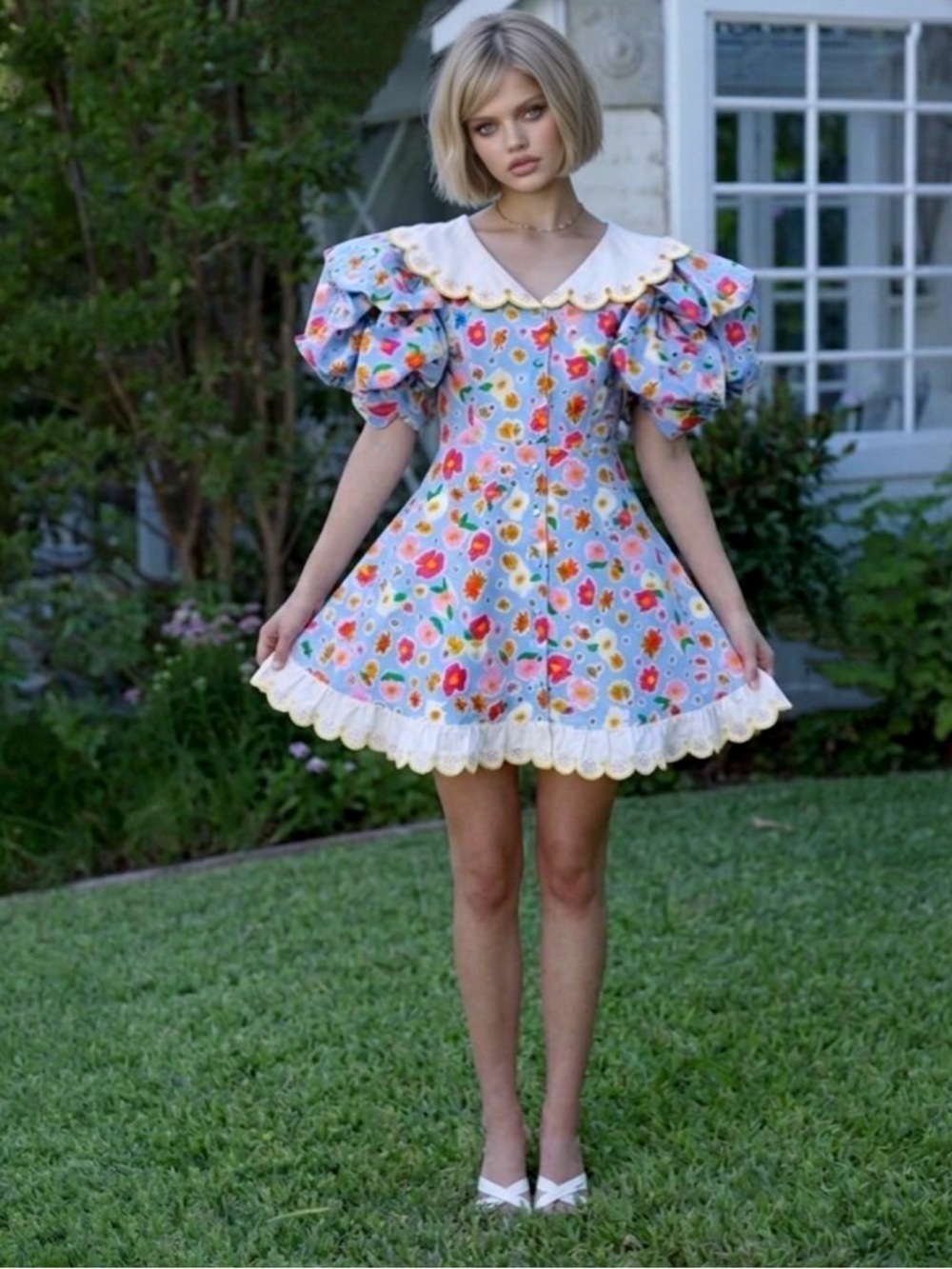 Celia B Floral Vibrant Print Mini Dress Size Medium - Picture 11 of 11